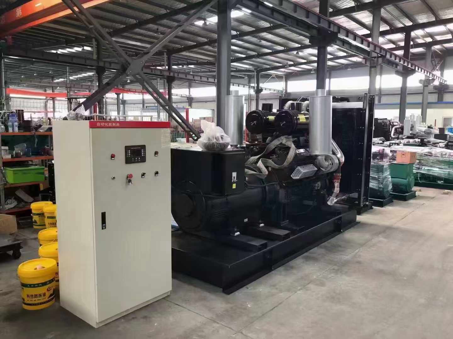 淅川柴油发电机运行时的噪音和振动水平如何?